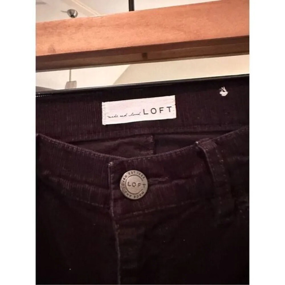 LOFT Black Corduroy Straight Leg Size 2 /26 - Picture 3 of 6